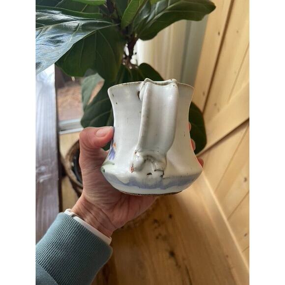 Signed pottery coffee mug Gray with painted flowers cottage core EUC - Picture 3 of 5